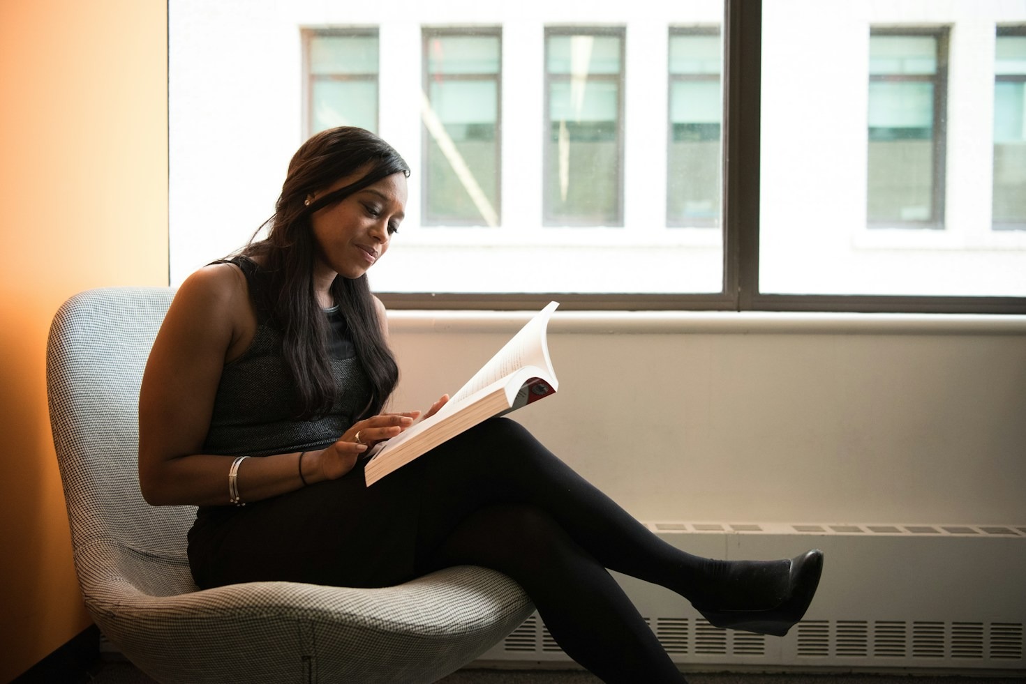 Top Reads to Expand Your Perspective This Season